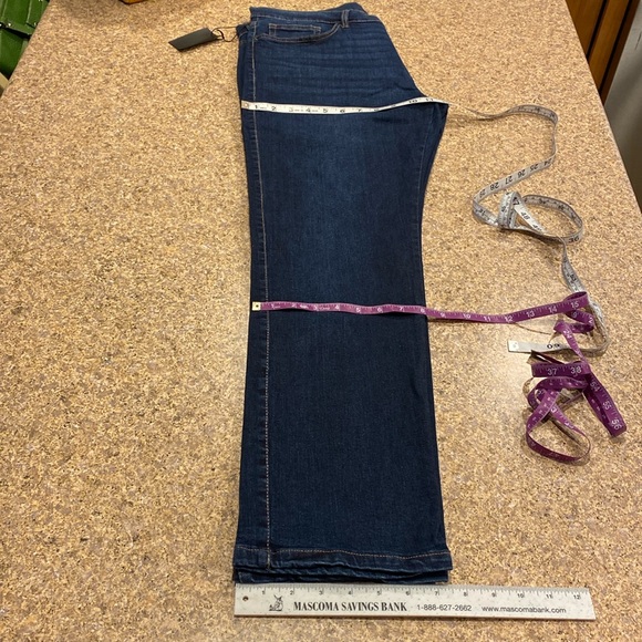 NWT Joe’s Jeans The Brixton Straight + Narrow Size 34 - Picture 4 of 16